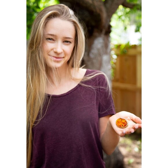 Vintage Whiting and Davis CO Vibrant Orange Glass Brooch - RG1 - Picture 2 of 7